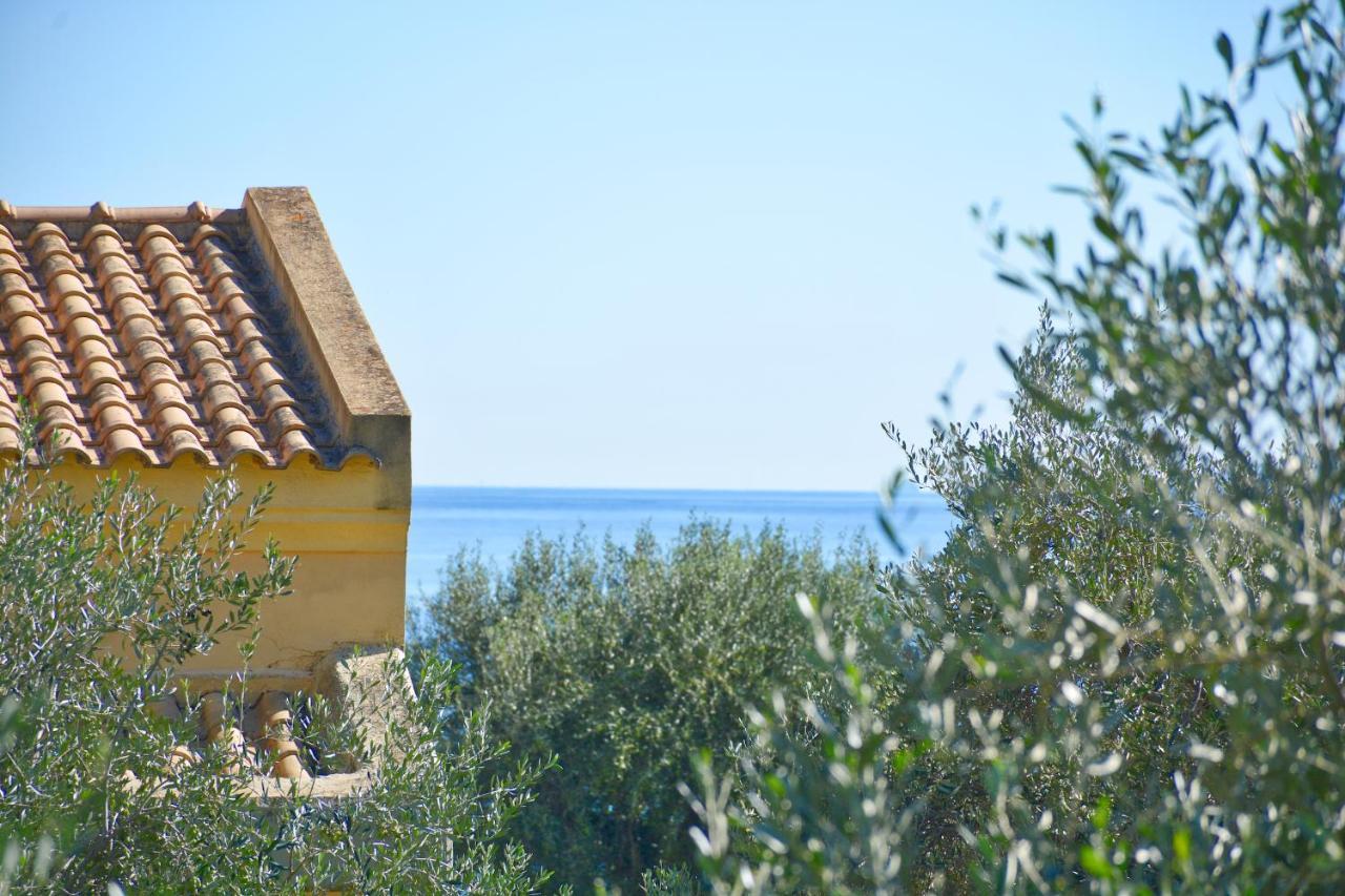 Apartmán Pebbles And Sea At Barbati With Shared Pool Exteriér fotografie