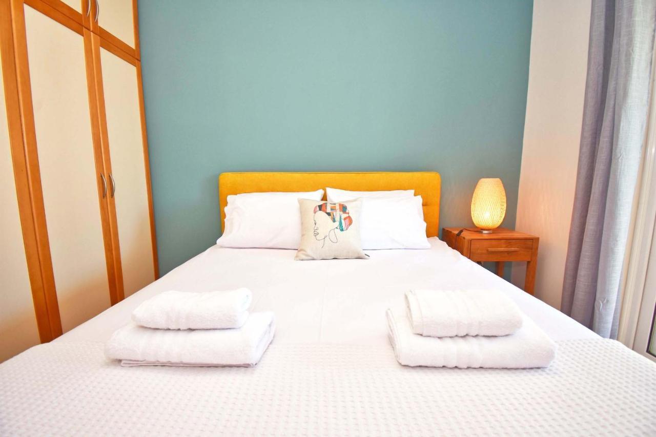 Apartmán Pebbles And Sea At Barbati With Shared Pool Exteriér fotografie