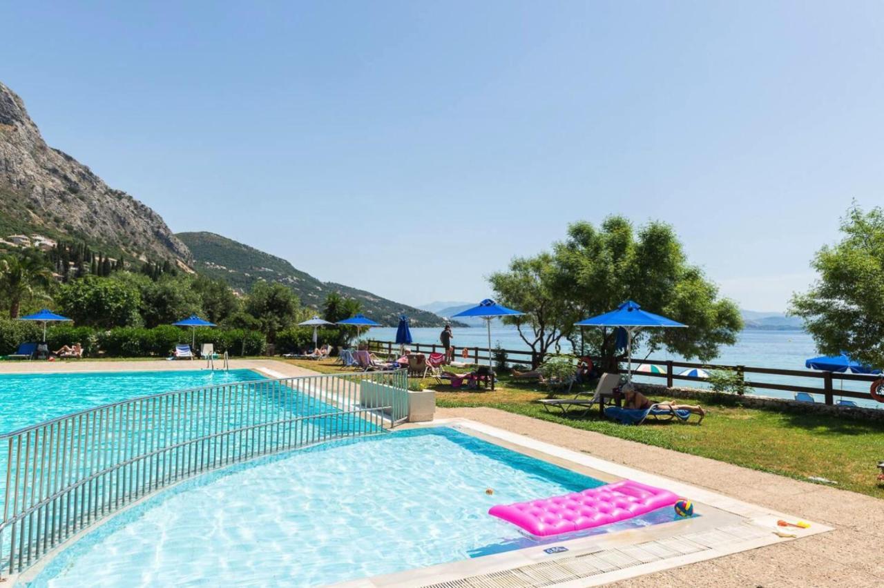 Apartmán Pebbles And Sea At Barbati With Shared Pool Exteriér fotografie